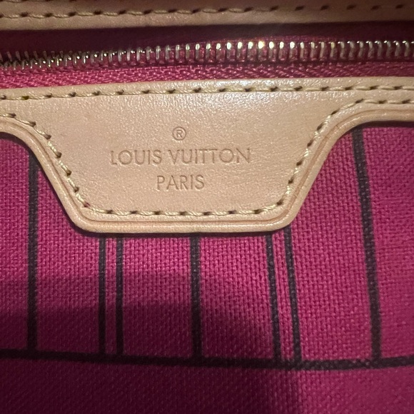 Louis Vuitton Neverfull GM Monogram - Picture 10 of 16